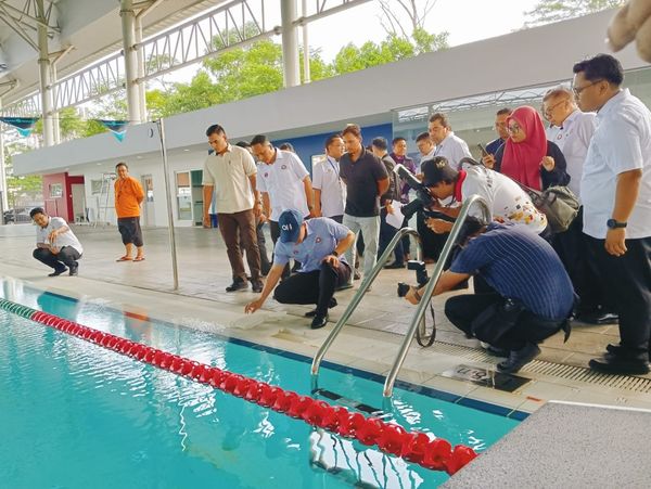 ■大臣指出生锈的基础设施需要尽快修复。（图：Utusan）