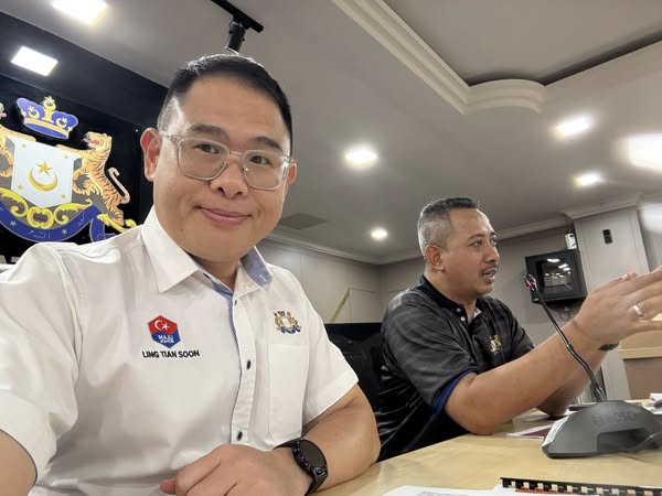 ■林添顺和笨珍县长主持笨珍县首场可负担房屋特别行动委员会会议。