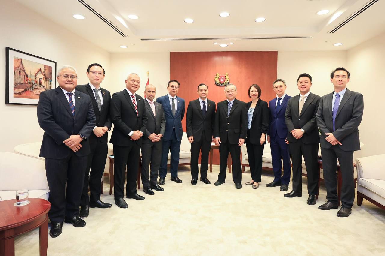 ■大臣翁哈菲兹官访新加坡３天，率班底与新加坡交流。