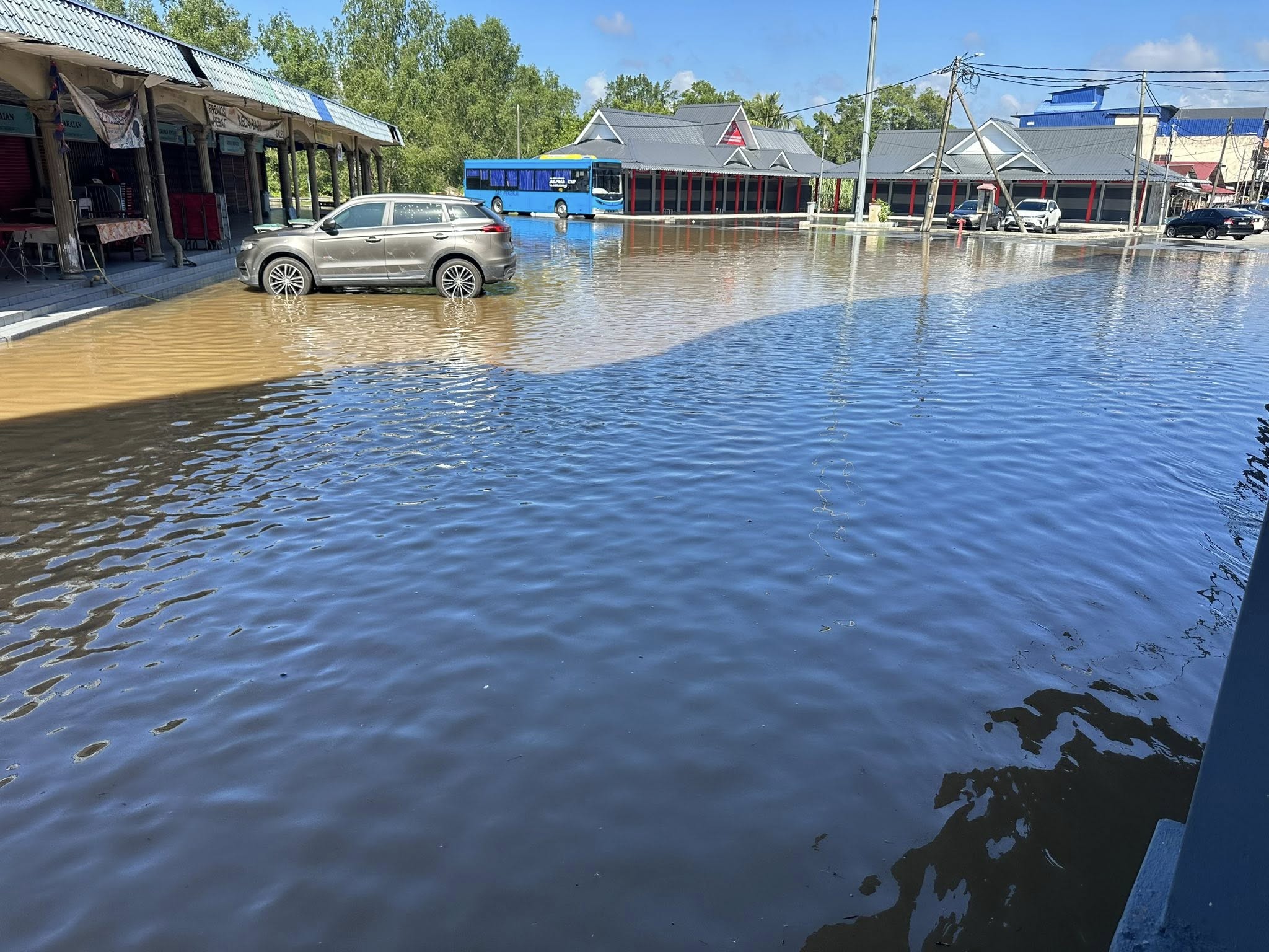 ■文律12月5日涨潮。（图：Info Geng Pontian）